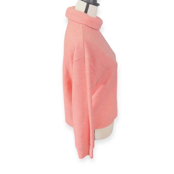 Long Sleeve Turtleneck Cropped Sweater - Picture 4 of 5